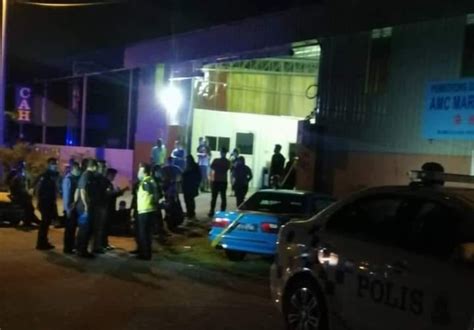 Check spelling or type a new query. Kanak-Kanak Empat Tahun Maut, 10 Jam Tertinggal Dalam ...