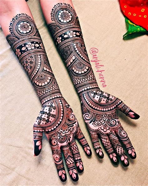 Paris Traditional Simple Mehndi Designs For Front Full Hands