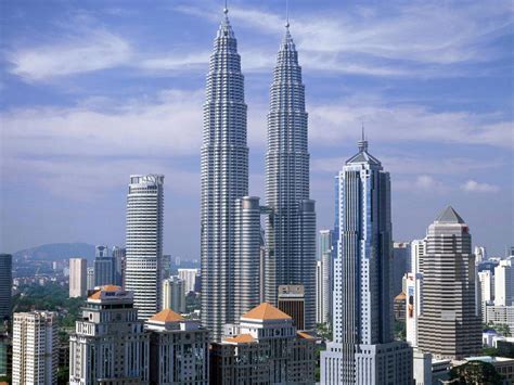 Petronas Towers - Dreams Destinations