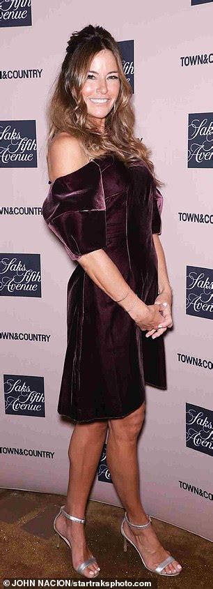 Kelly Ripa Beams In Blue Velvet At Town And Country Jewelry Awards