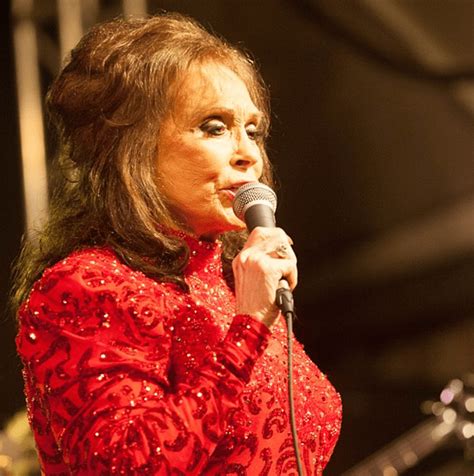 Remembering The Legacy Of Loretta Lynn Country Music Icon And Coal
