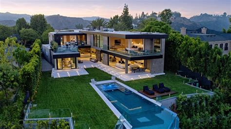 Hot Property Trevor Noah Nabs A Modern Mansion In Bel Air Los