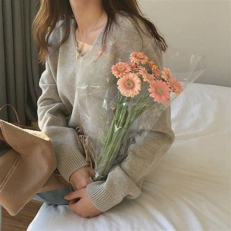Aesthetic Girls With Flowers Rory Gilmore Style Ulzzang Girl