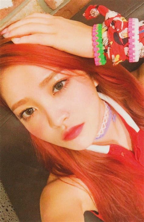 red velvet russian roulette photocard yeri scan by sgsgom red velvet seulgi red velvet