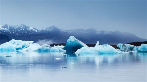 Ice In Jökulsárlón A Glacier Lagoon In Southeast Iceland Bing Gallery