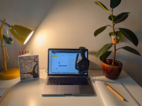 How To Set Up A Productive Home Office If You Have To Work From Home