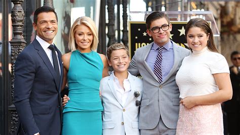 Meet Kelly Ripa And Mark Consuelos 3 Kids—now Theyre ‘grown Adults