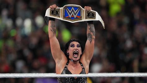 New Wwe Women’s Championship Belts To Be Introduced For Raw And Smackdown In 2023