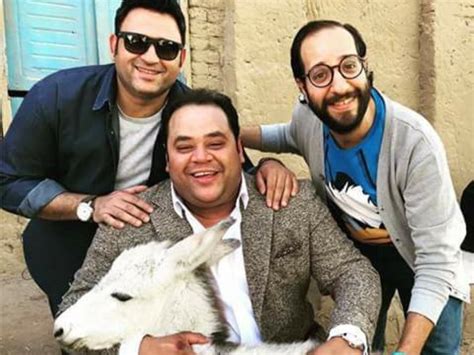 المسلسل الكوميدي الوصية من بطولة أكرم حسني، وأحمد أمين، وريم مصطفى، وسارة سلامة ومن المقرر عرضه في الموسم الدرامي المقبل في رمضان 2018. صورة.. حمار محمد ممدوح فى "الوصية" مع أكرم حسنى وأحمد أمين ...