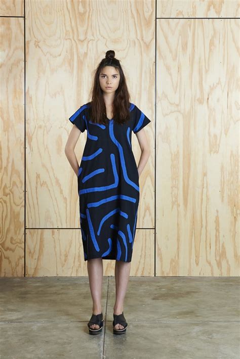 This fashion and homewares brand partners with indigenous australian artists to create beautiful australian cue is a classic fashion label that has around since 1968. 12 Australian Ethical Fashion Brands You Can Shop For ...