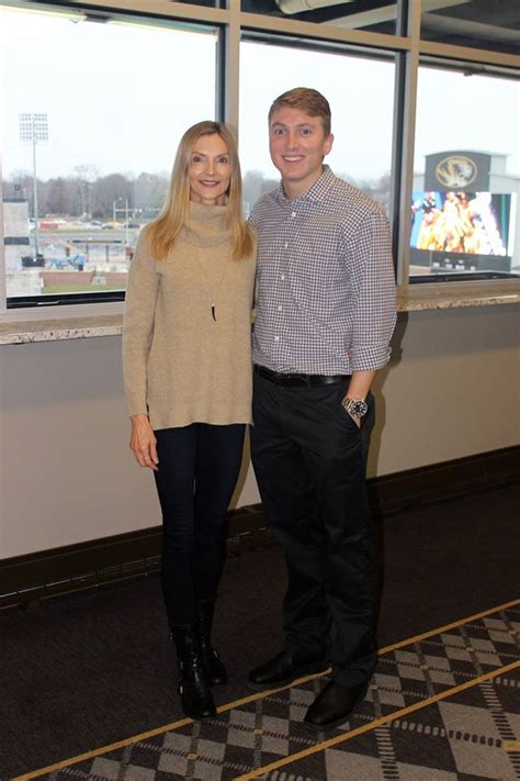 Get kim kotter's contact information, age, background check, white pages, photos, relatives, social networks, resume & professional records. Kim Koetter NFL Dirk Koetter's Wife (Bio, Wiki, photos )