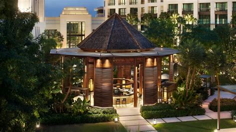 Siam Kempinski Hotel Bangkok — True 5 Stars