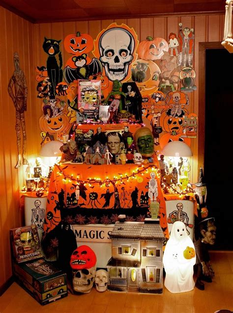 40 Vintage Halloween Decor With Toys Ornaments Ideas Vintage