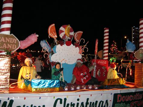 Unique Ideas For Christmas Parade Floats C Kids Parade Photos