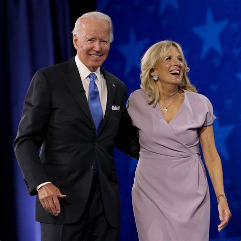 Ready to build back better for all americans. Jill Biden + Kamala Harris: Die neuen Frauen in Washington ...