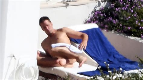 Las Fotos Del Marido De Gisele Bündchen Tomando Sol Al Desnudo Infobae