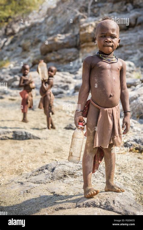 Stamm Himba Fotos Und Bildmaterial In Hoher Auflösung Alamy