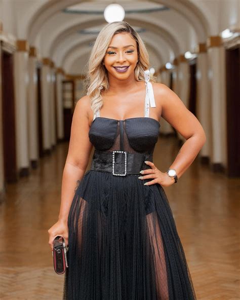 Fans want to know the dating life of their icon. Boity Thulo: Thank you for these stunning shots! #OwnYourThrone | News365.co.za