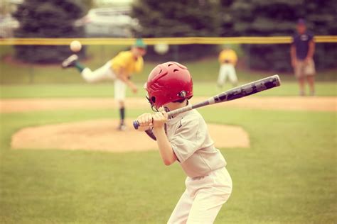 Top Tips for Buying a Youth Baseball Bat