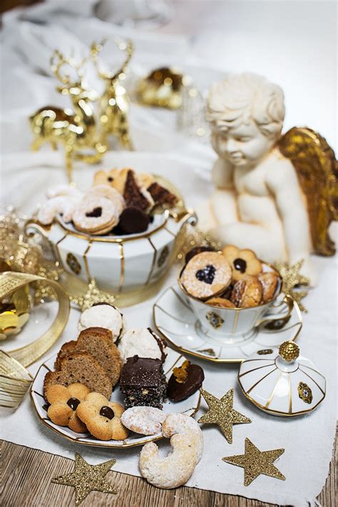 The holiday season is all about tradition. Weihnachtskekse, christmas cookies, cookies ...