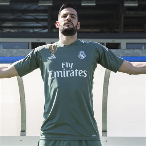 Real Madrid Home Goalkeeper Shirt 2017 18 Football Ebay