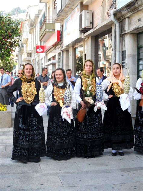 Trajes De Viana Do Castelo Traditional Outfits Porto Portugal