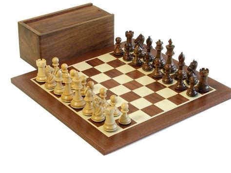 Kings Golden Rosewood Bridled Knight And Mahogany Chess Board Chess