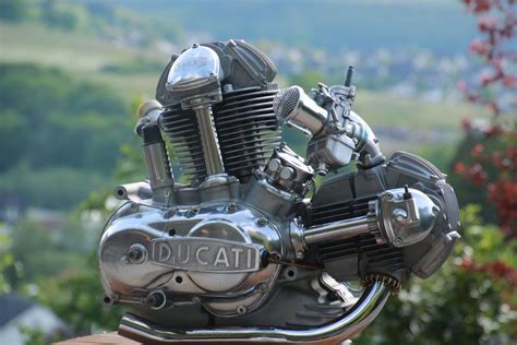 Ducati 750 Round Case Bevel Engine Moto Ducati Ducati 750 Ducati