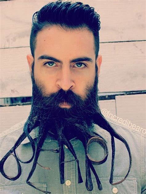 De nos jours le look hipster homme c'est une barbe et des cheveux longs