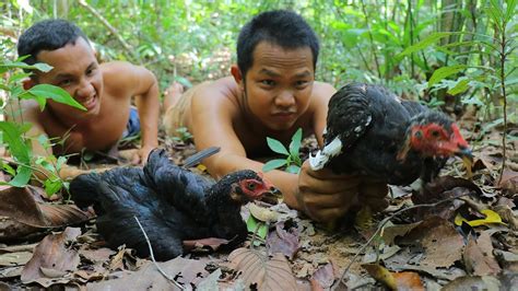 Hunting Wild Chicken And Cooking In Forest Eating Delicious Youtube