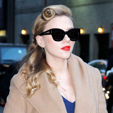 Scarlett Johansson Vintage Hairstyle And Red Lipstick Popsugar Beauty