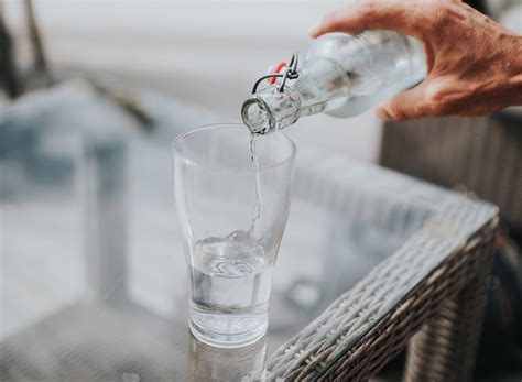 One Major Effect Of Drinking Ice Cold Water Says Science — Eat This