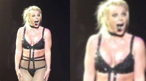 Britney Spears Suffers Wardrobe Malfunction On Stage Newstrack