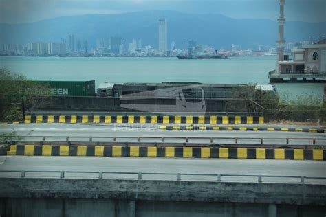 Bus station and bus line. Ekspres Kesatuan: Penang Sentral (Butterworth) to Alor ...