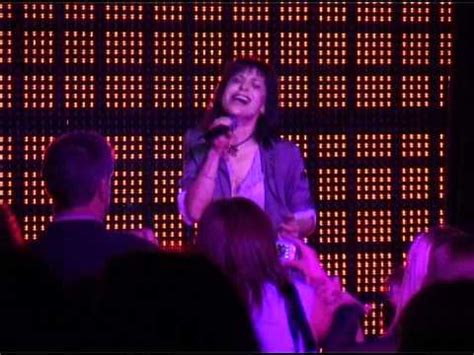 Мы хотим, чтобы друзья, однокурсники. Алиса Мон - Алмаз - Live 22-04-2011 Кекс на крыше - YouTube