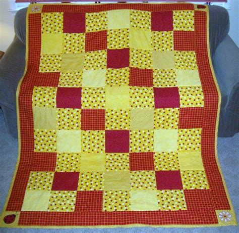 Ladybug Quilt With Corner Appliques Quilts Ladybug Blanket