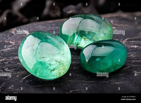 Raw Emerald Hi Res Stock Photography And Images Alamy