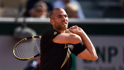 Bio, results, ranking and statistics of adrian mannarino, a tennis player from france competing on the atp international tennis tour. Tennis betting preview: 50/1 Adrian Mannarino our French fancy in Zhuhai - Tennis365.com