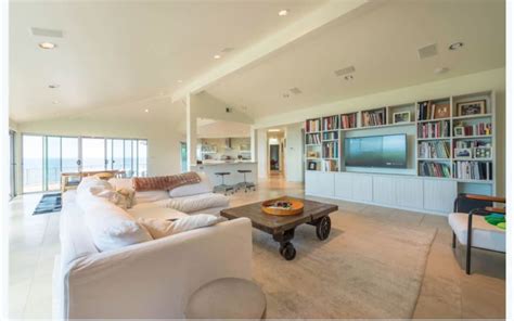 Malibu Home With Massive Ocean Views Malibu Ca Production Peerspace
