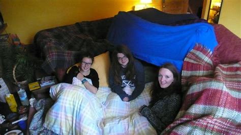 How To Build A Blanket Fort And Avoid Adult Responsibilities Huffpost