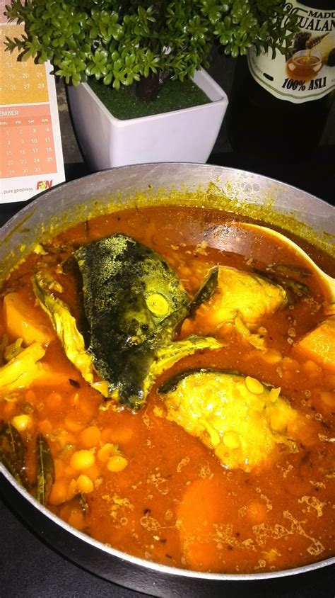 Resep mangut lele tanpa santan. namakucella: KARI KEPALA SALMON TANPA SANTAN