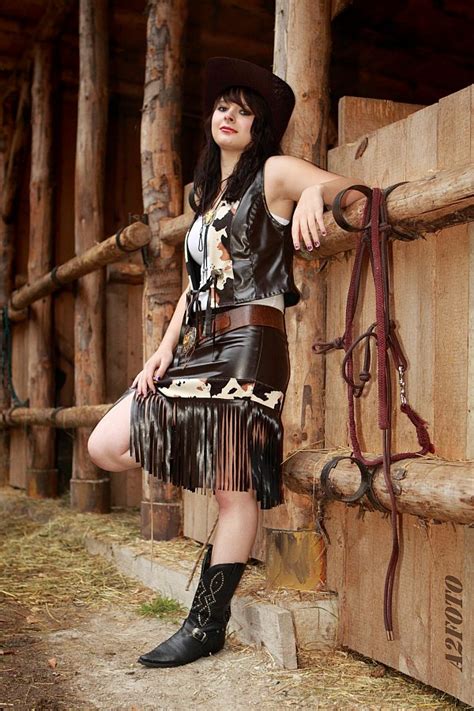 leather beauties cowgirl post 1