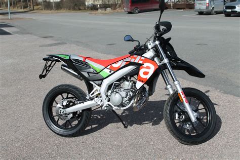 Aprilia Sx 50 Supermoto Limited Sm 50 Cm³ 2017 Rauma Moped Nettimoto