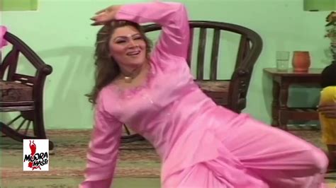 Khushboo Mujra Kerhi Kerhi Shay Pakistani Mujra Dance Naseebo Lal Youtube