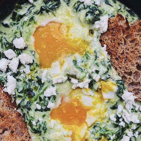 Creamy Spinach And Poached Eggs Recipe