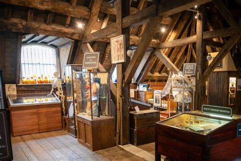 Discover Londons Old Operating Theatre And Herb Garret Museum — London X