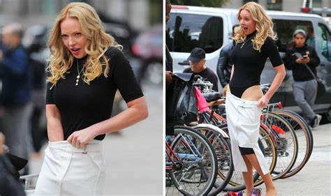 Katherine Heigl Flashes Knickers As She Strips Off In Middle Of Busy