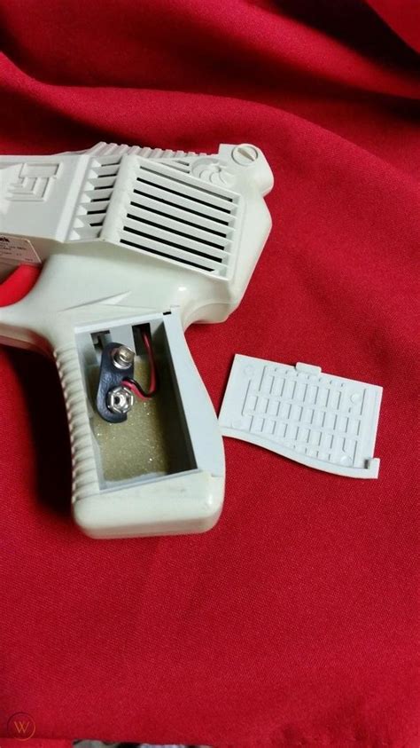 Vintage Radio Shack Space Pistol Toy Gun Tandy 60 1072