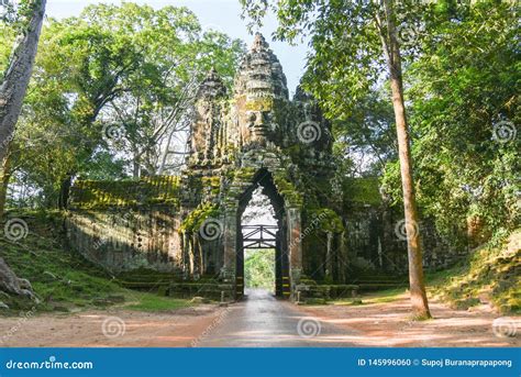 Bayon Temple Entrance Angkor Thom Gate Siem Reap Cambodiastone Gate