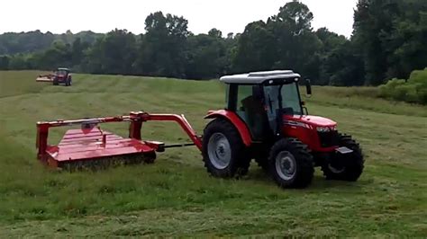 Cutting Hay Massey Ferguson 2600 Tractors Youtube